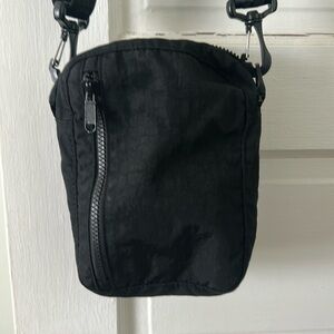 Baggu Sport Crossbody in Black